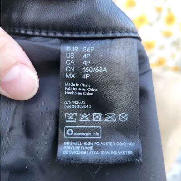 TWIK + H&M 2-PIECE faux leather outfit - Picture 2 of 7